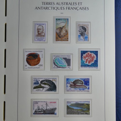 Collection timbres de T.A.A.F. 2000-2009 neufs** complet en un album.