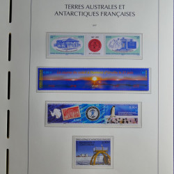 Collection timbres de T.A.A.F. 2000-2009 neufs** complet en un album.