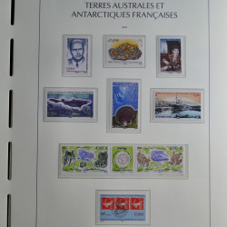 Collection timbres de T.A.A.F. 2000-2009 neufs** complet en un album.
