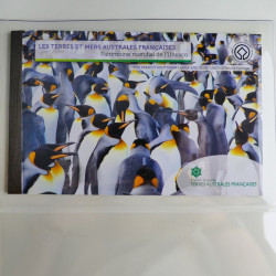 Collection timbres de T.A.A.F. 2020-2024 neufs** en un album.