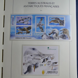 Collection timbres de T.A.A.F. 2010-2019 neufs** complet en un album.