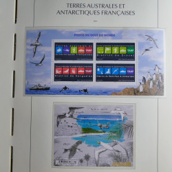 Collection timbres de T.A.A.F. 2010-2019 neufs** complet en un album.