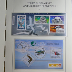 Collection timbres de T.A.A.F. 2010-2019 neufs** complet en un album.