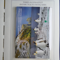 Collection timbres de T.A.A.F. 2010-2019 neufs** complet en un album.
