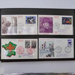 Collection enveloppes premier jour d'émission de France 1960-1978 en 5 albums.