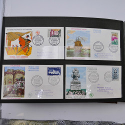 Collection enveloppes premier jour d'émission de France 1960-1978 en 5 albums.