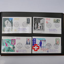 Collection enveloppes premier jour d'émission de France 1960-1978 en 5 albums.