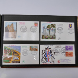 Collection enveloppes premier jour d'émission de France 1960-1978 en 5 albums.