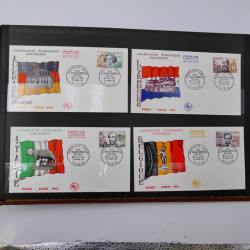 Collection enveloppes premier jour d'émission de France 1960-1978 en 5 albums.