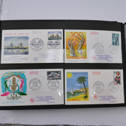 Collection enveloppes premier jour d'émission de France 1960-1978 en 5 albums.