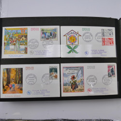 Collection enveloppes premier jour d'émission de France 1960-1978 en 5 albums.