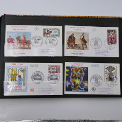 Collection enveloppes premier jour d'émission de France 1960-1978 en 5 albums.