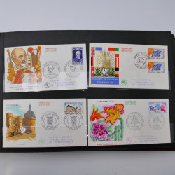 Collection enveloppes premier jour d'émission de France 1960-1978 en 5 albums.