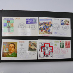 Collection enveloppes premier jour d'émission de France 1960-1978 en 5 albums.