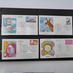 Collection enveloppes premier jour d'émission de France 1960-1978 en 5 albums.