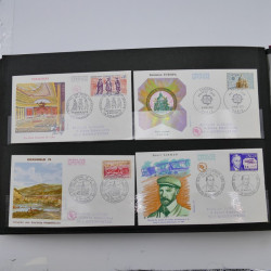 Collection enveloppes premier jour d'émission de France 1960-1978 en 5 albums.