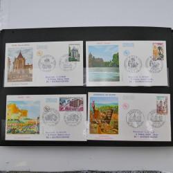Collection enveloppes premier jour d'émission de France 1960-1978 en 5 albums.