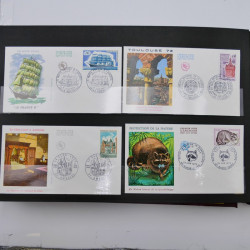 Collection enveloppes premier jour d'émission de France 1960-1978 en 5 albums.