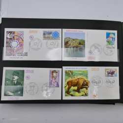 Collection enveloppes premier jour d'émission de France 1960-1978 en 5 albums.