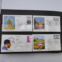 Collection enveloppes premier jour d'émission de France 1960-1978 en 5 albums.