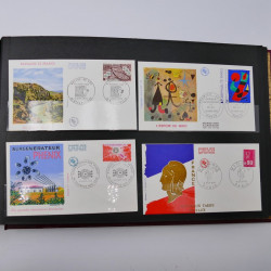 Collection enveloppes premier jour d'émission de France 1960-1978 en 5 albums.