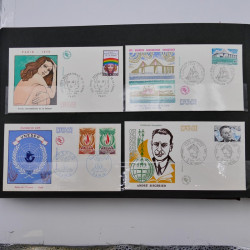 Collection enveloppes premier jour d'émission de France 1960-1978 en 5 albums.