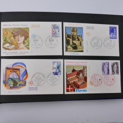 Collection enveloppes premier jour d'émission de France 1960-1978 en 5 albums.