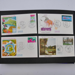 Collection enveloppes premier jour d'émission de France 1960-1978 en 5 albums.