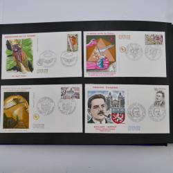 Collection enveloppes premier jour d'émission de France 1960-1978 en 5 albums.