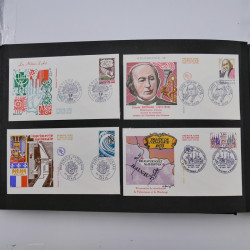 Collection enveloppes premier jour d'émission de France 1960-1978 en 5 albums.