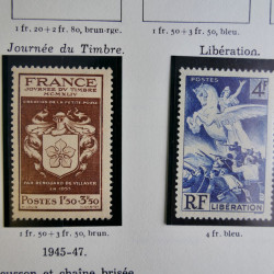 Vrac philatélique de timbres du monde en un carton.