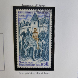 Vrac philatélique de timbres du monde en un carton.