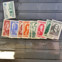 Vrac philatélique de timbres du monde en un carton.