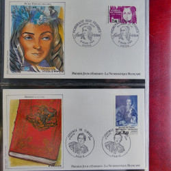 Vrac philatélique de timbres du monde en un carton.