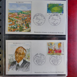 Vrac philatélique de timbres du monde en un carton.