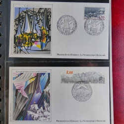 Vrac philatélique de timbres du monde en un carton.
