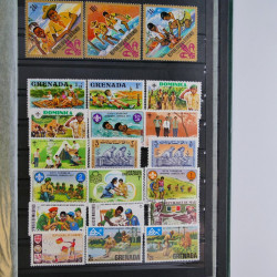 Vrac philatélique de timbres du monde en un carton.
