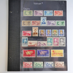 Vrac philatélique de timbres du monde en un carton.
