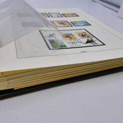 Album Lindner avec feuilles préimprimées France 2000-2002.