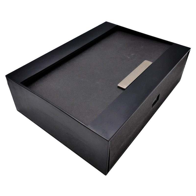 Boite de rangement et présentation pour cartes de classement format A5.
