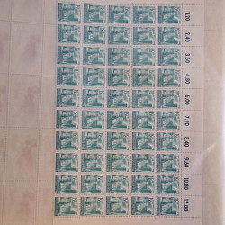 Lot de divers feuilles de timbres de France dont vignette expo N°19 en album.