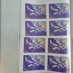 Lot de timbres en feuilles divers pays, thématiques, variétés en album.