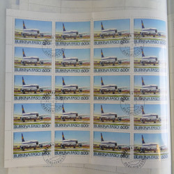 Lot de timbres en feuilles divers pays, thématiques, variétés en album.