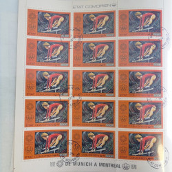 Lot de timbres en feuilles divers pays, thématiques, variétés en album.