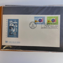 Collection enveloppes FDC timbres des Nations Unies en album.