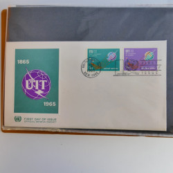 Collection enveloppes FDC timbres des Nations Unies en album.