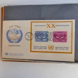 Collection enveloppes FDC timbres des Nations Unies en album.
