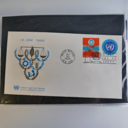 Collection enveloppes FDC timbres des Nations Unies en album.