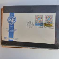 Collection enveloppes FDC timbres des Nations Unies en album.