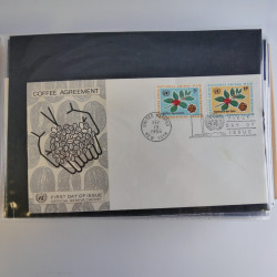 Collection enveloppes FDC timbres des Nations Unies en album.